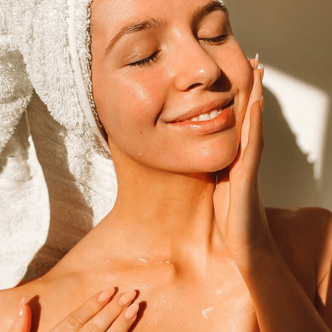 Morning v Evening Skincare Routine: What's the Difference? - RAWKANVAS