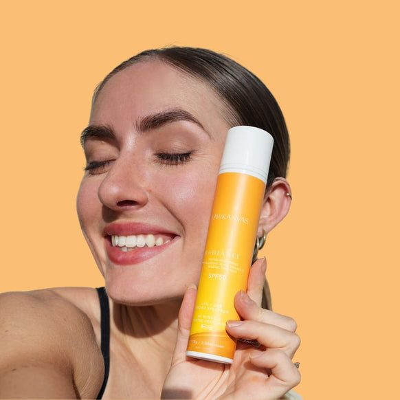 Radiance: Tinted Brightening Hyaluronic Acid & Vitamin C Mineral Sunscreen SPF50 - RAWKANVAS